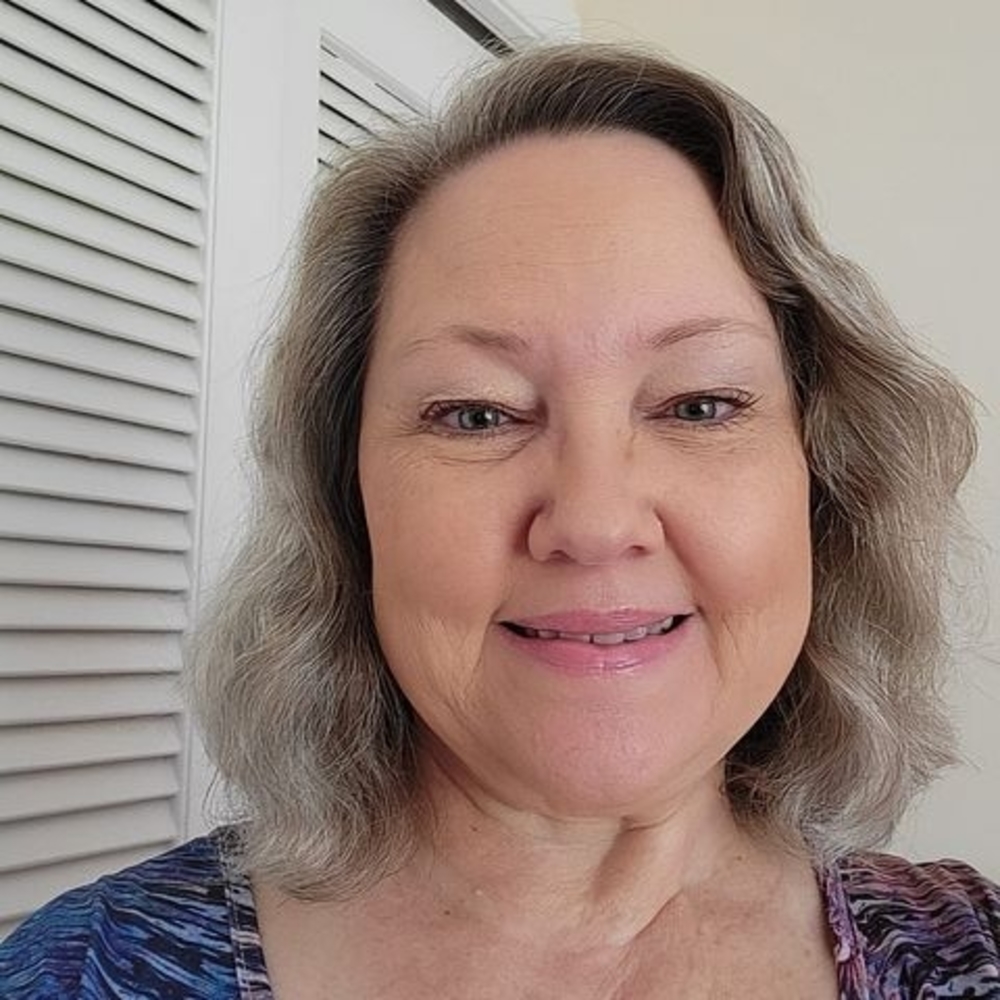Meet your Posher, Sharon